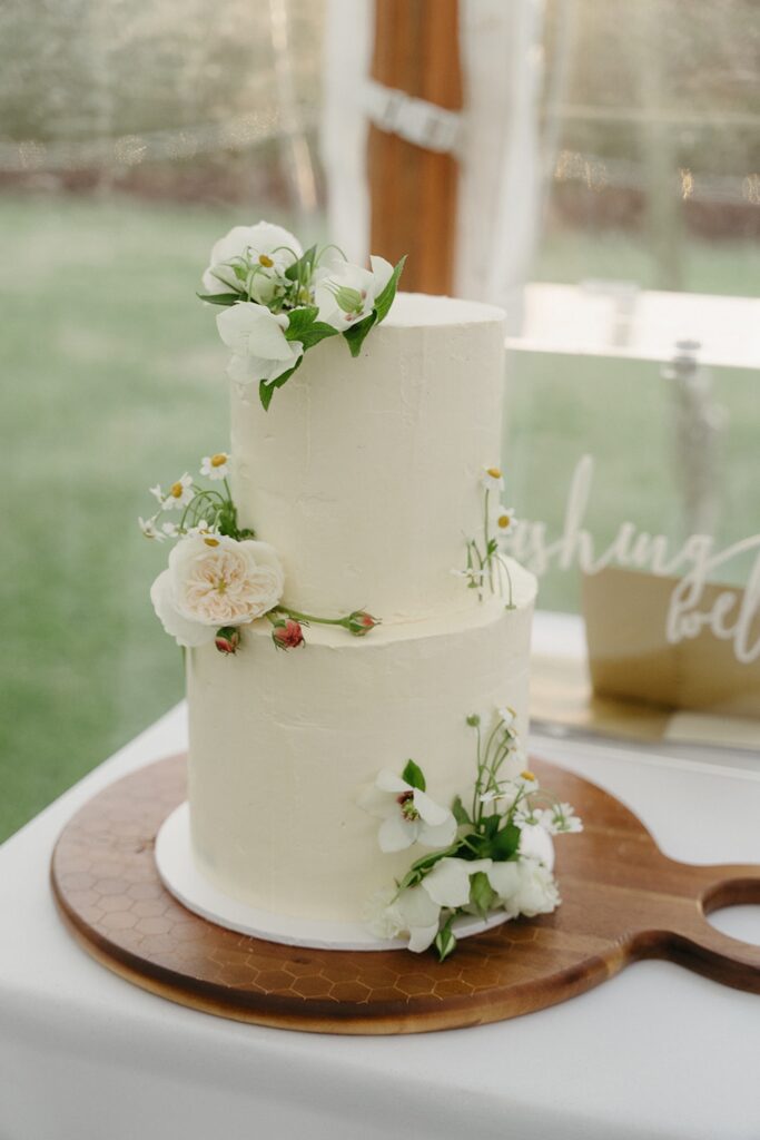 Wedding cake detail at Maleny Country Estate, Sunshine Coast Hinterland